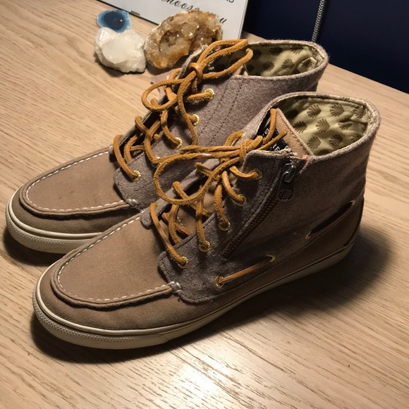 Sperry Shoes | Sperry High Top Sneakers 